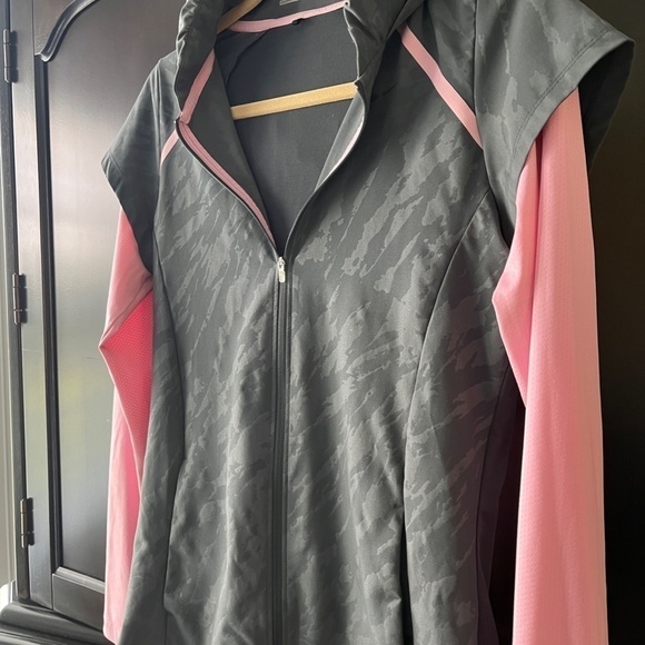 Nike Golf Long Sleeve Jacket with hood - Picture 2 of 8